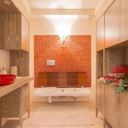 Luxury In * Tremezzo