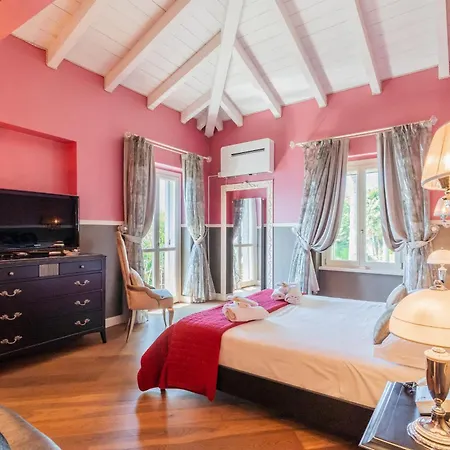 Luxury In Villa *